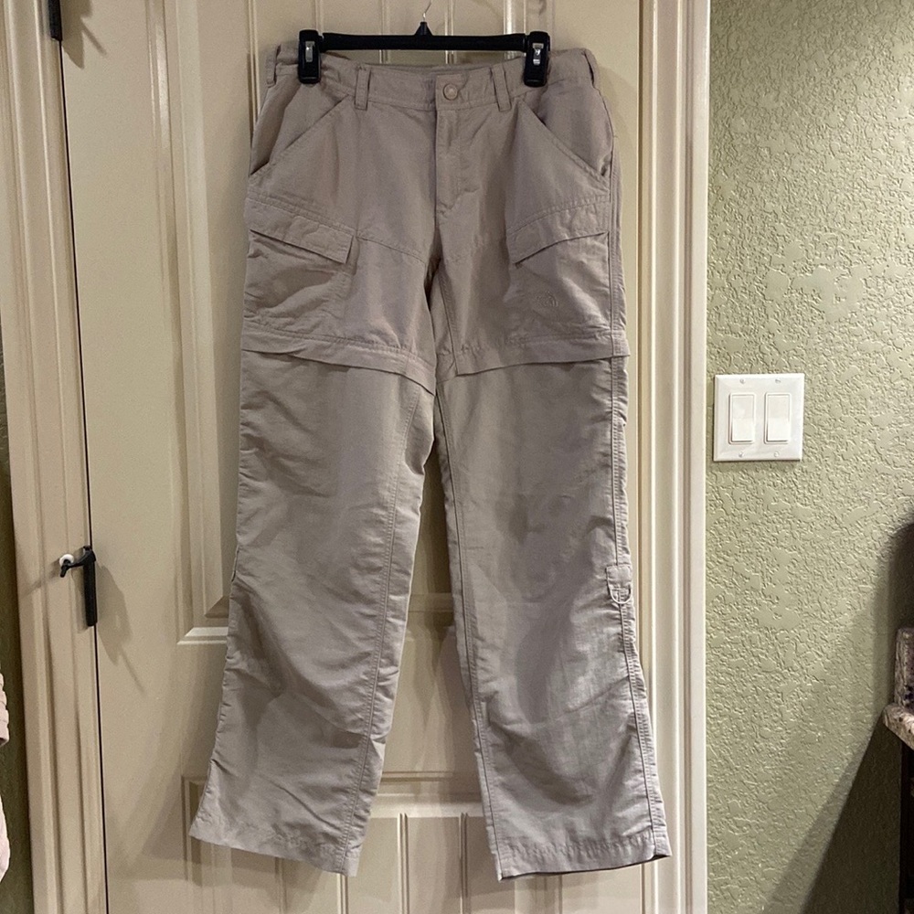 Utility Style interchangeable Pant by The North Face Brand.